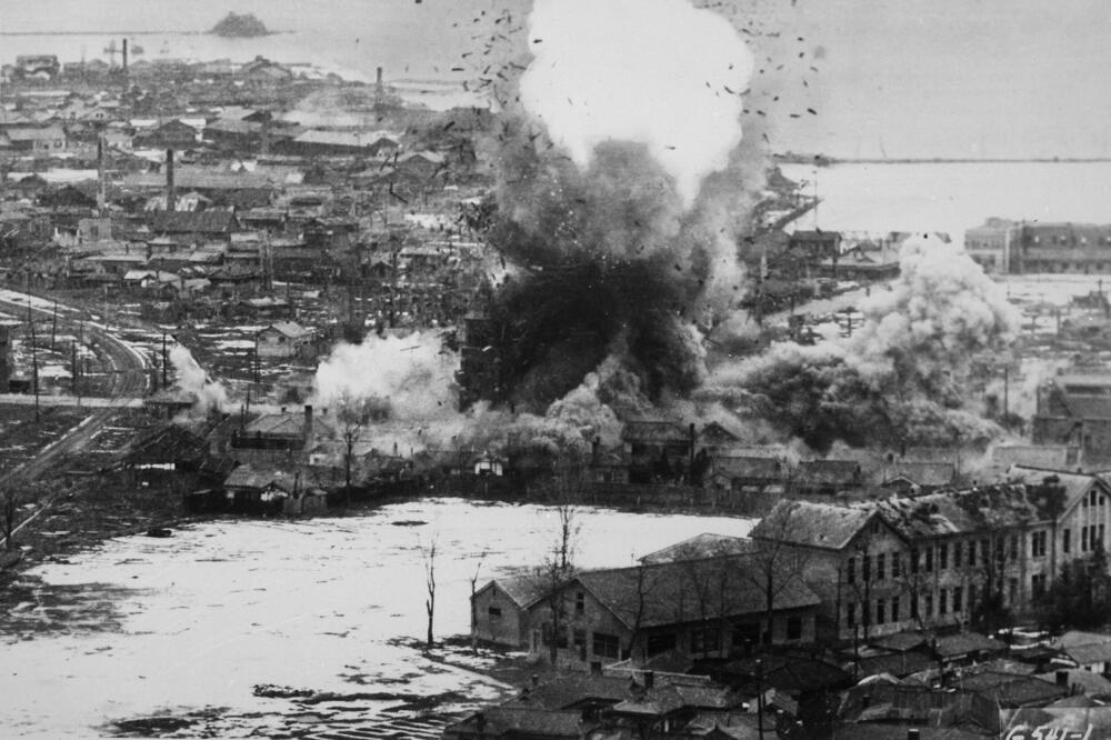 Detalj iz Korejskog rata: Bombardovanjem se uništavaju zalihe Sjeverne Koreje tokom blokade Vonsana, Foto: Shutterstock