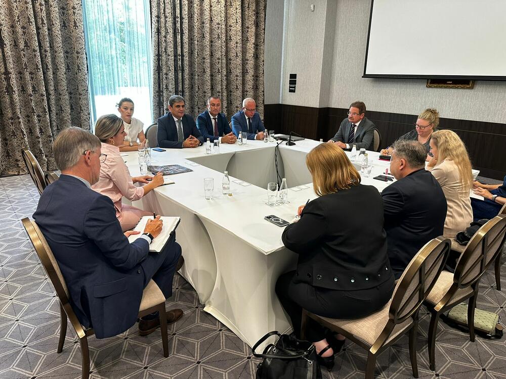 “Potrebna vlada jasne evroatlantske orijentacije”: Rukovodstvo BS-a s predstavnicima Kvinte