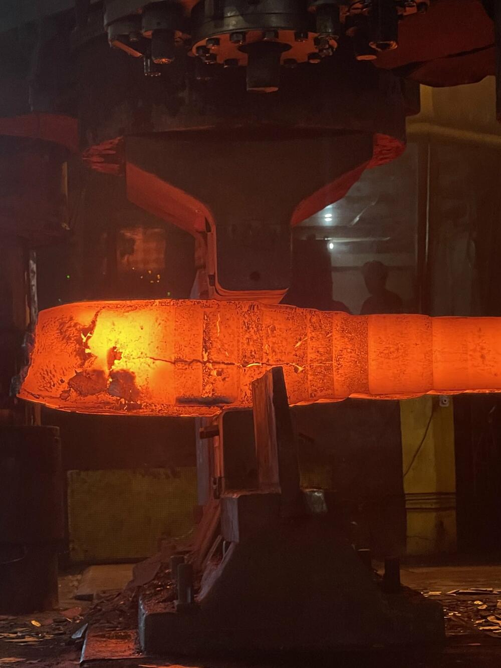 <p>Direktor prerade u Željezari kazao je da je Kovačnica "mirovala" više od 18 mjeseci i da nije lako bilo izvršiti sve pripremne aktivnosti, ali da su uspjeli u tome</p>