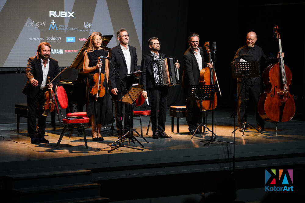 <p><span style="background-color: rgb(255, 255, 255);">Koncert je organizovao KotorArt, a održao se u okviru partnerskog festivala Rubix</span></p>