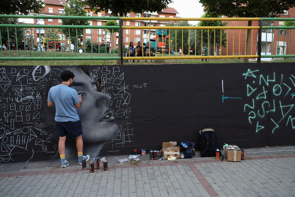 <p>Više od 100 umjetnika iz 28 zemalja prekrilo je 2.000 kvadratnih metara zidova u ulici Rruga B (ulica B) na festivalu koji je održan protekla tri dana</p>