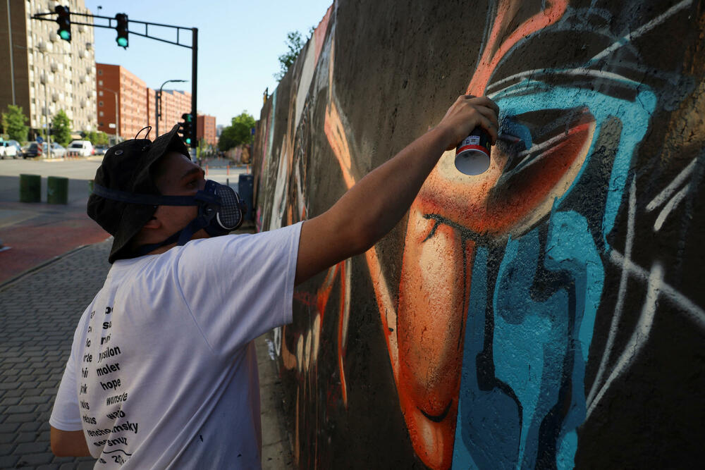 <p>Više od 100 umjetnika iz 28 zemalja prekrilo je 2.000 kvadratnih metara zidova u ulici Rruga B (ulica B) na festivalu koji je održan protekla tri dana</p>