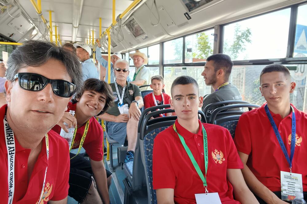 Crnogorski takmičari u ekipi Balkansko bratstvo u Mostaru, Foto: FIPS