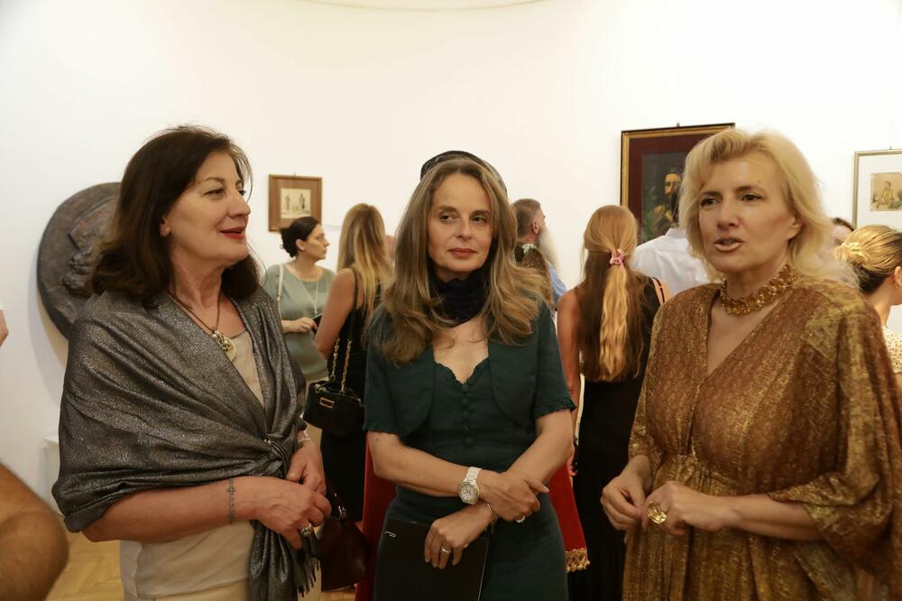 <p>"Postavio je temelje moderne države, donio u svoju kamenu Crnu Goru sve što je vidio u velikim evropskim gradovima..."</p>