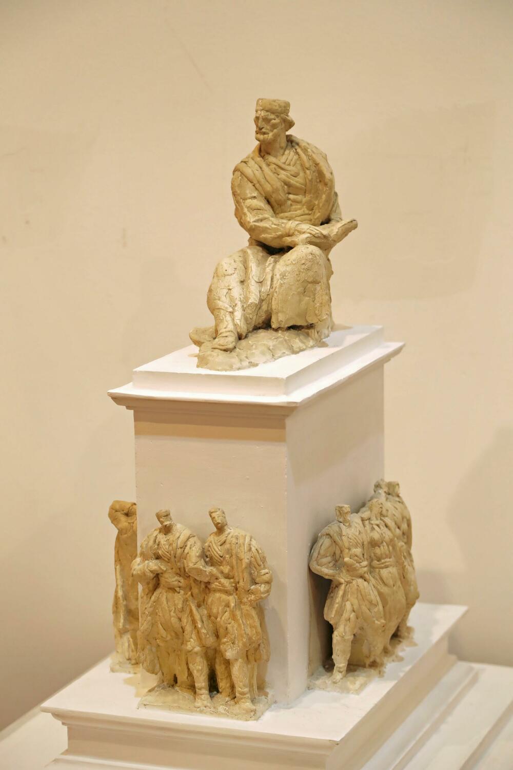 <p>"Postavio je temelje moderne države, donio u svoju kamenu Crnu Goru sve što je vidio u velikim evropskim gradovima..."</p>