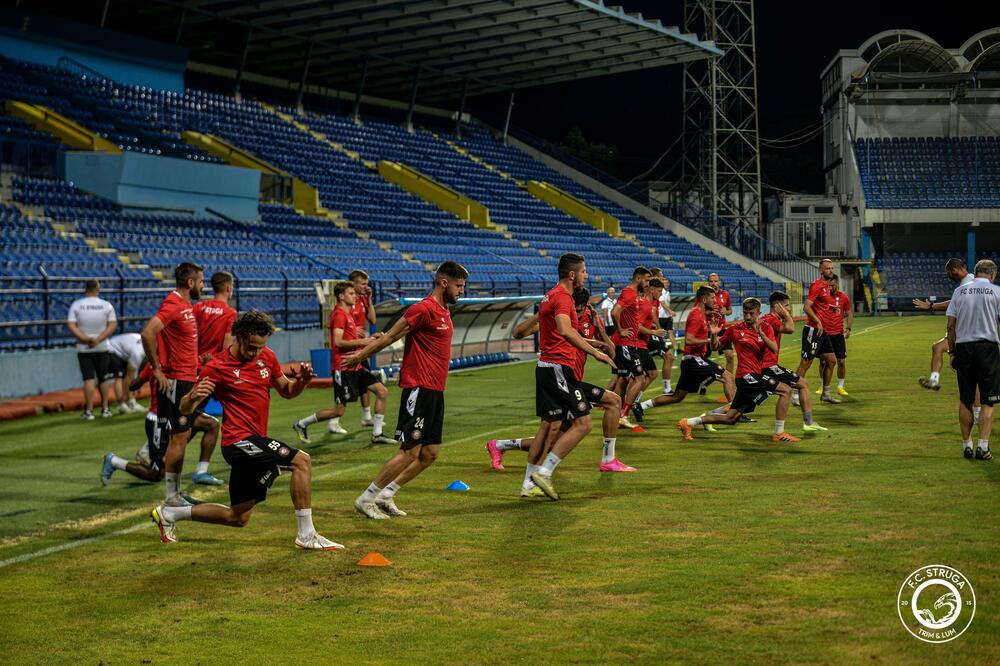 Fudbaleri Struge tokom treninga pod Goricom, Foto: F.C. Struga (Facebook)