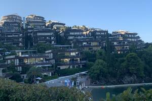 Buka tjera goste u Budvi