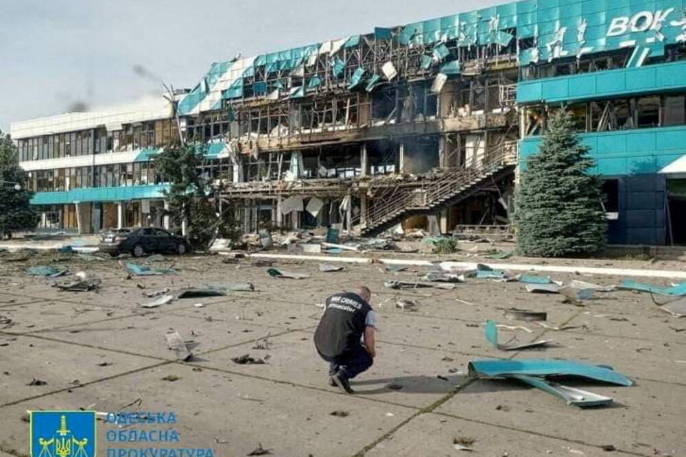nspektor pregleda štetu u luci Izmail u Odeskoj oblasti, Foto: Rojters