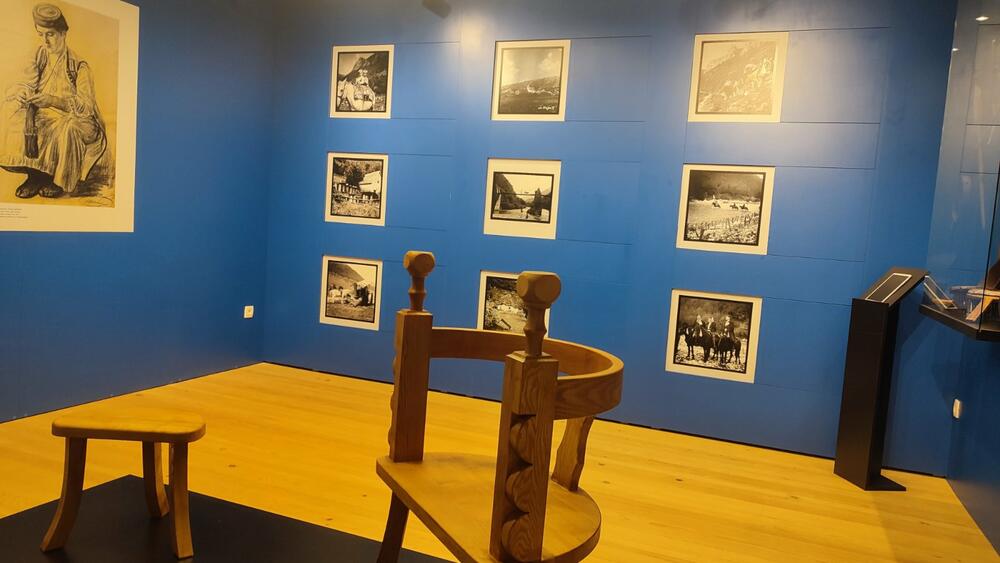 <p>Završetak radova presjecanjem vrpce ozvaničili su predsjednik države Jakov Milatović i gradonačelnik Plužina, Slobodan Delić, dok će Kula za posjetioce biti otvorena najvjerovatnije početkom septembra.</p>