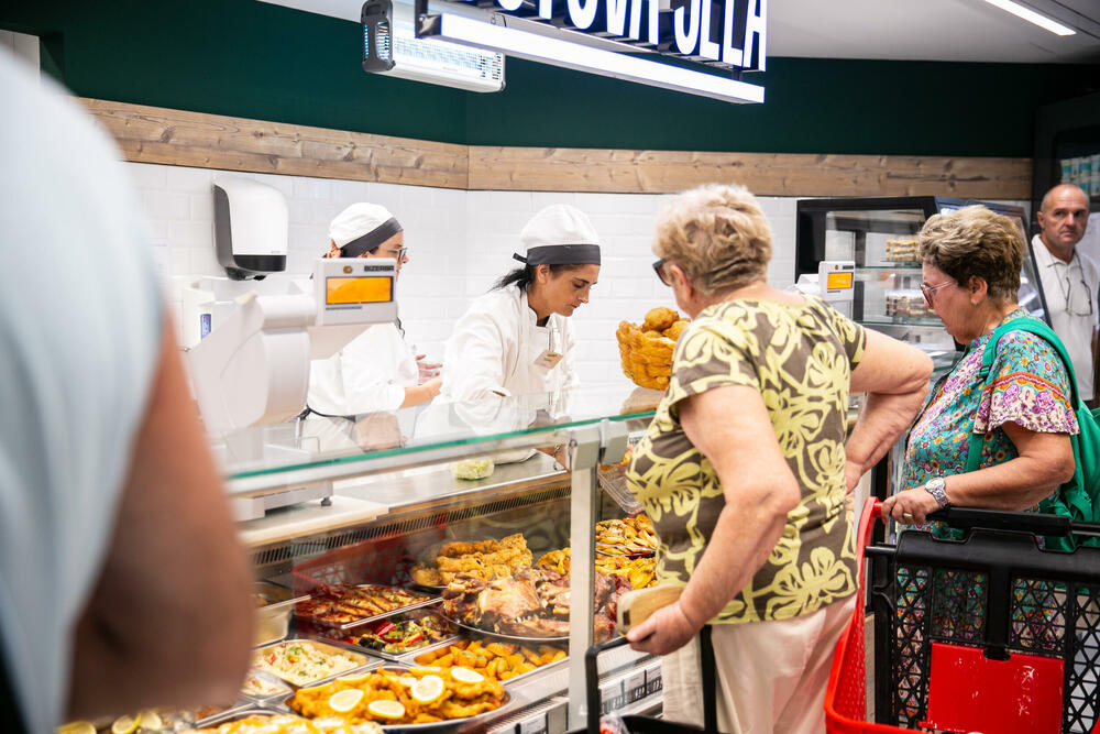 <p>20 odsto popusta na kompletan asortiman u renoviranom Aroma marketu u Igalu.</p>