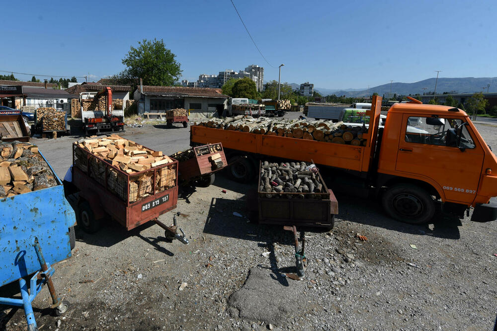 Prodavci očekuju veću potražnju nakon godišnjih odmora, Foto: BORIS PEJOVIC