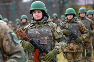 Stigma i stereotipi: Uznemiravanje žena u ukrajinskoj vojsci