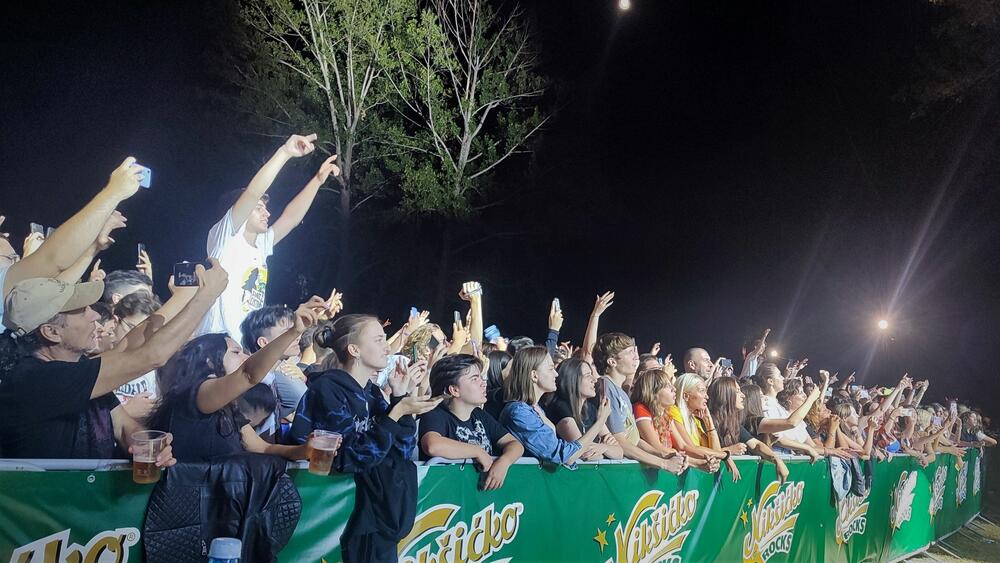 <p>Druge večeri Lake festa nastupiće Pankreas, Partibrejkersi, YU grupa, Kerber i Mahmut Orhan</p>