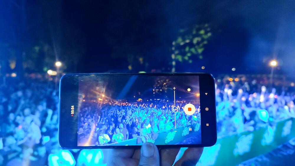 <p>I večeras publiku čeka bogat line up - prvi će nastupiti Električni orgazam, zatim Smak +, Zoster, Vojko V, dok će zavjesu na ovogodišnji festival spustiti DJ James Zabiela</p>