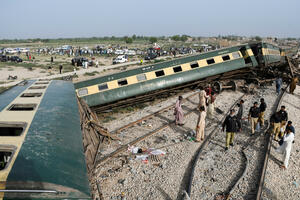 Pakistan: U željezničkoj nesreći poginulo najmanje 30 osoba