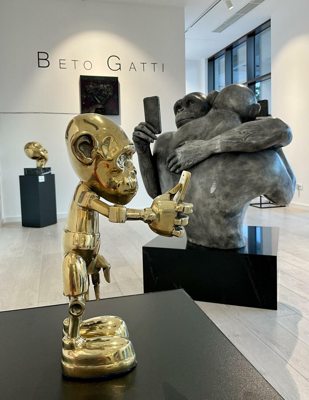 Gatijeva izložba sklutura i art printova