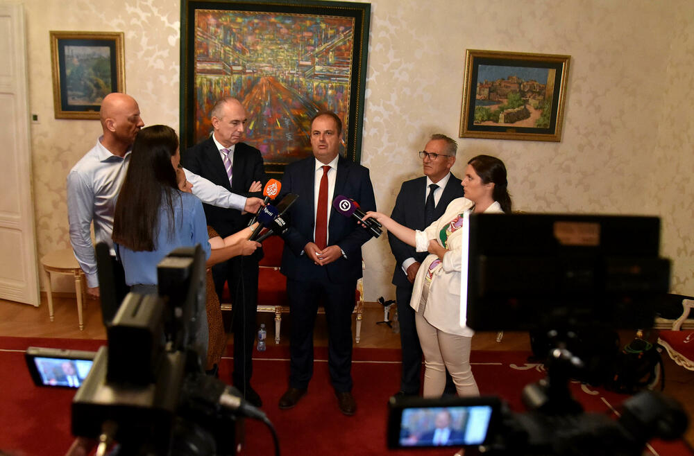 <p>""Mandatar budući, g. Spajić, mora imati na umu da sastavljanje vlade nije samo matematički posao, nego mora biti i programski", ističe lider Force</p>