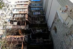 BLOG Zvanični Kijev: Dvije ruske rakete pale na stambenu zgradu u...