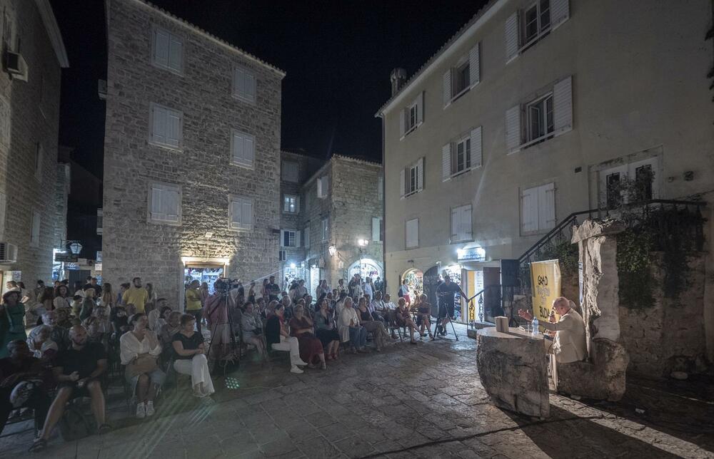 Brković na Trgu pjesnika