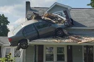 SAD: Automobilom uletio u drugi sprat kuće u Pensilvaniji