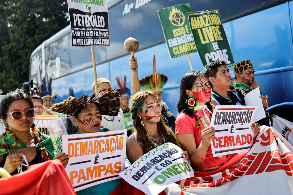 Sa protesta tokom Samita u Brazilu o spašavanju šuma Amazonije, Foto: Reuters