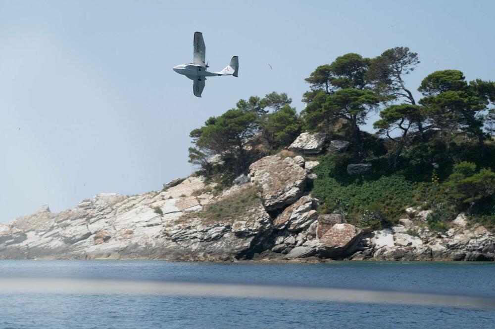 Opasno nadlijetanje, Foto: Siniša Luković