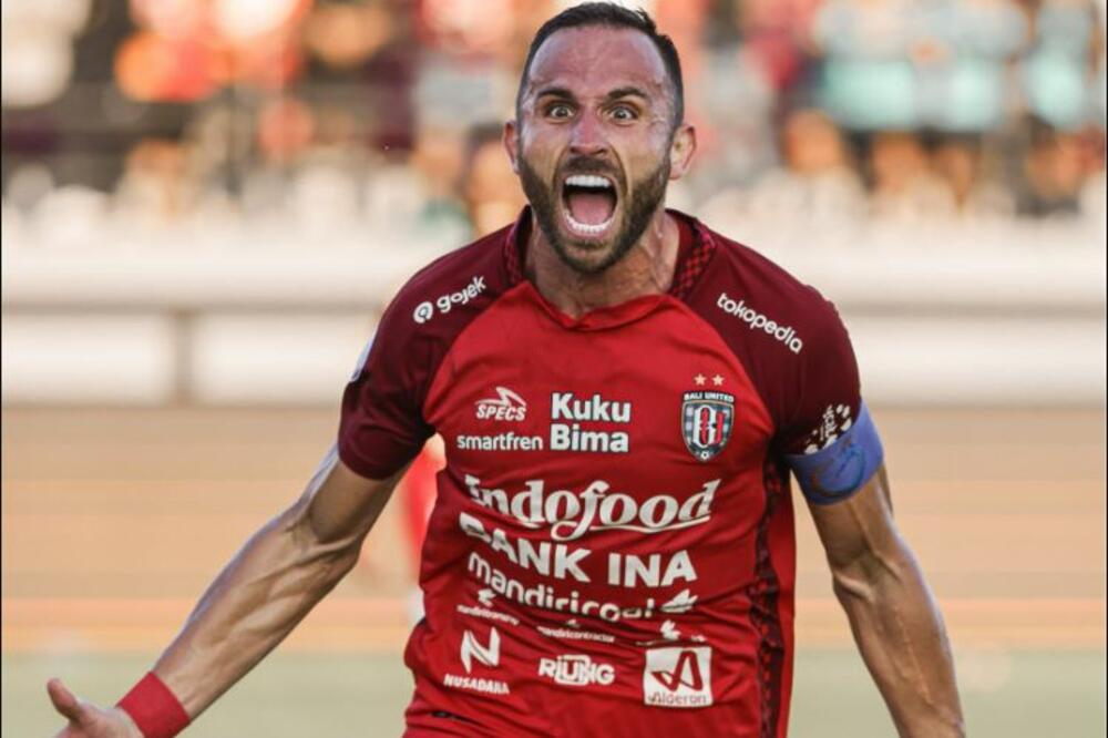 Spasojević slavio golove protiv PSM Makasara, Foto: Bali United FC (Twitter)