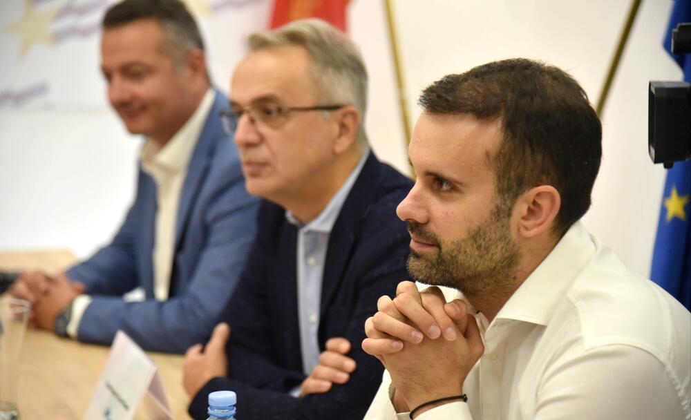 <p>Spajić je u četvrtak od šefa države dobio mandat za sastav vlade. Rok da završi taj posao je tri mjeseca, a mora dobiti podršku najmanje 41 poslanika</p>