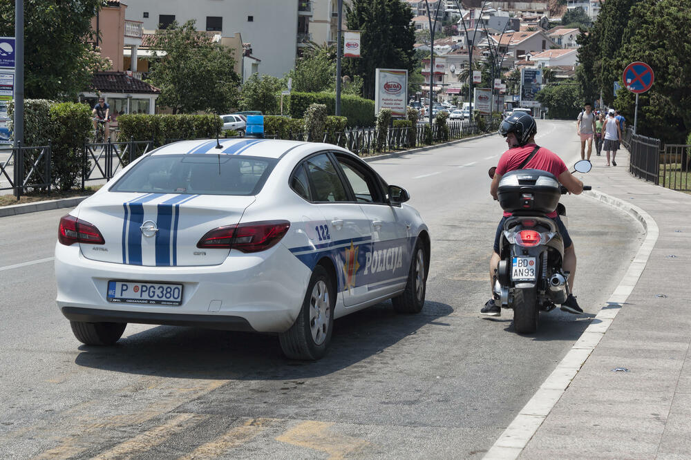Automobil crnogorske policije u Budvi, Foto: Shutterstock
