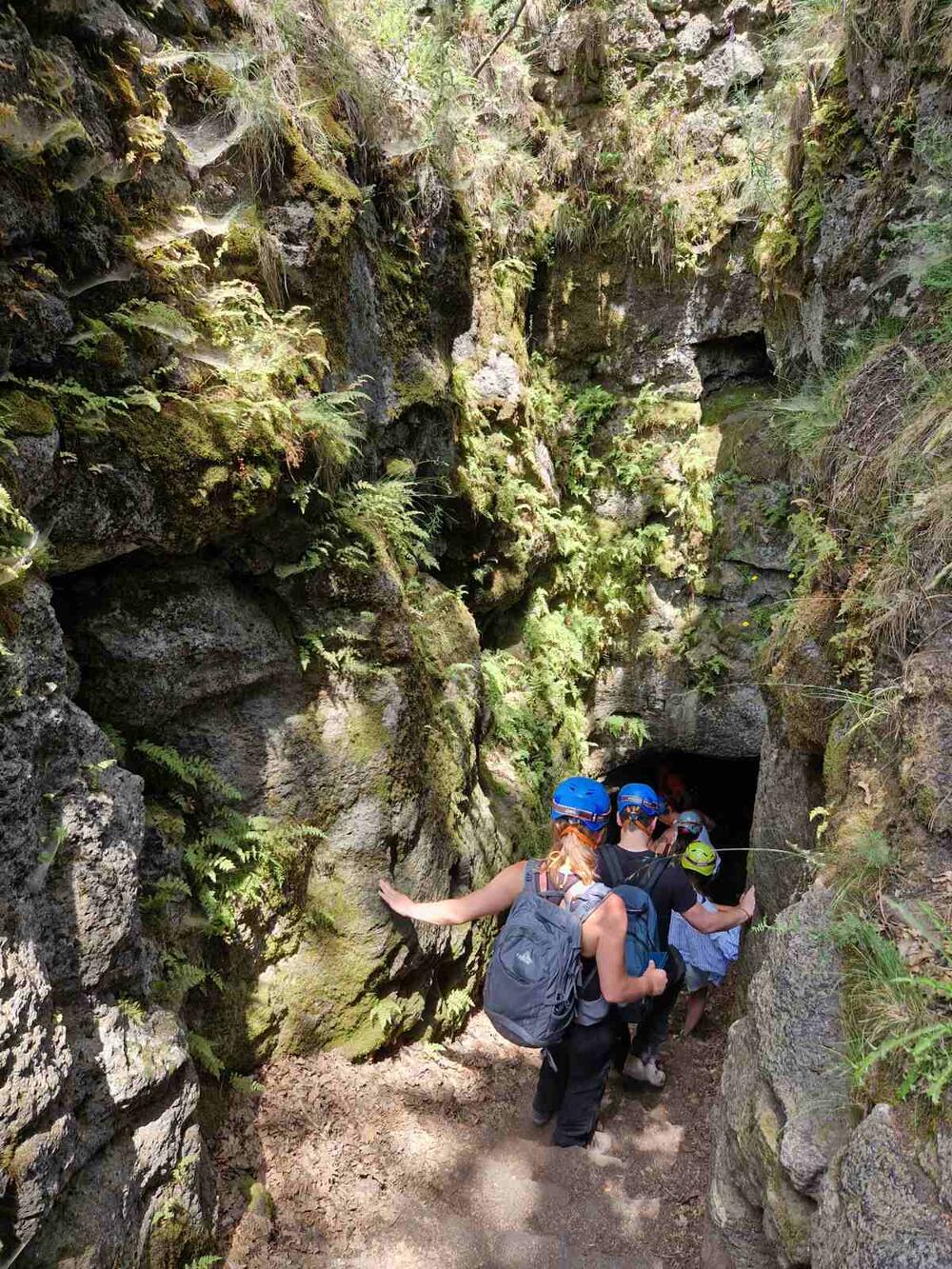Ulaz u lava pećinu