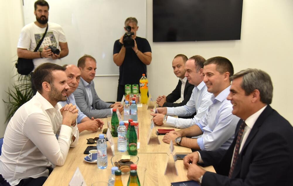 Demokrate će biti jedan od strubova buduće vlasti: Juče u PES-u