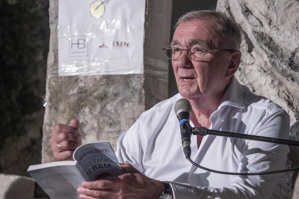 Dušan Kovačević na Trgu pjesnika, Foto: Grad teatar