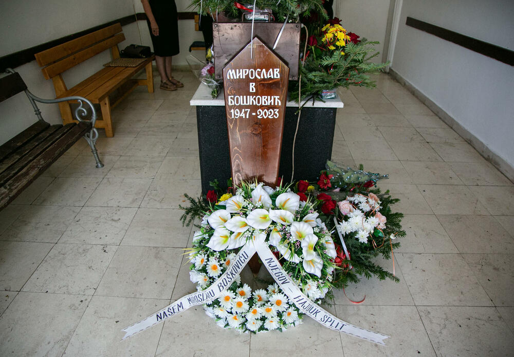 <p>Legendarni fudbaler Hajduka i Partizana bio je posebno vezan za Crnu Goru, zemlju svojih predaka, za Bjelopavliće, na kraju se vratio da živi u Danilovgrad</p>