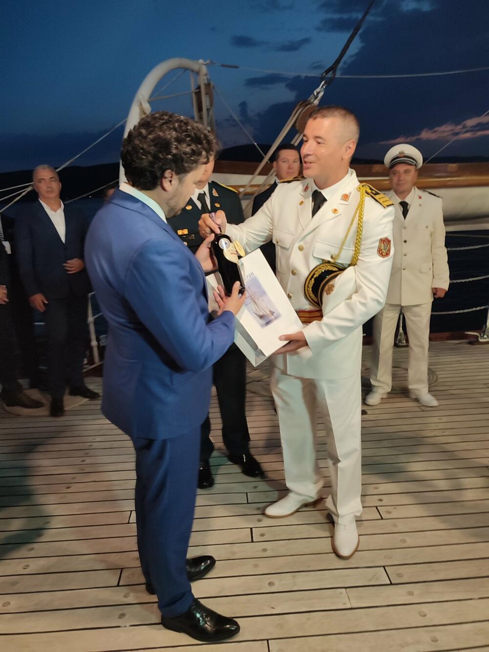 <p>U Tivtu održana centralna proslava 90. godišnjice školskog broda "Jadran", državni čelnici poručili da je taj brod kulturno blago Crne Gore</p>