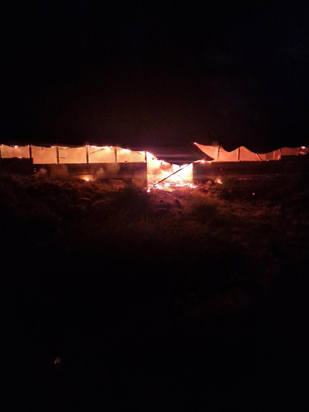 Je li grom mogao ravnomjerno da zapali vatru?