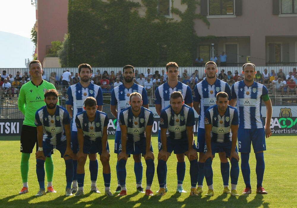 Fudbaleri Arsenala uoči prvog prvoligaškog meča na svom stadionu