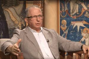 Šijaković 27. avgusta na Trgu između crkava: O tradiciji pisanja...