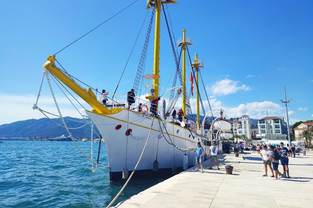 Školski brod "Jadran", Foto: Siniša Luković