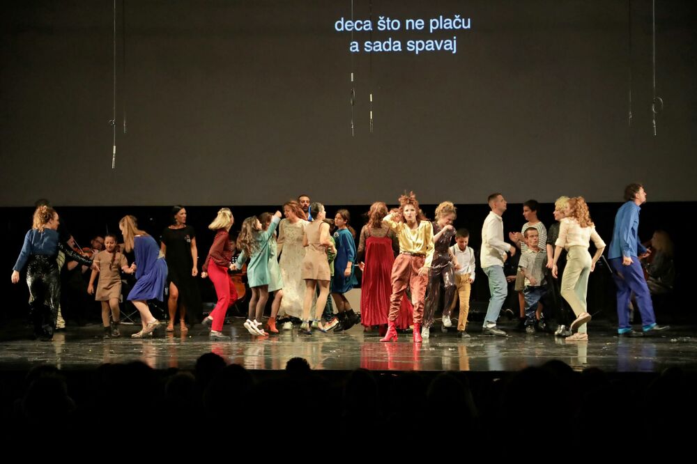 Detalj sa predstave "Deca" na Ljetnjoj sceni Doma kulture u Baru, 23. avgusta 2023. godine, Foto: Studio Media Pro