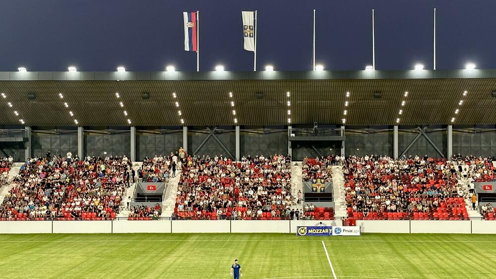 Istočna tribina stadiona u Leskovcu