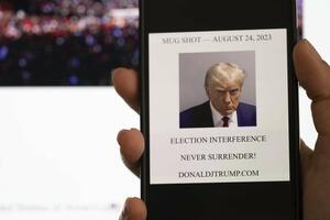 Amerika i Donald Tramp: Kako ispasti dobro na fotografiji iz...