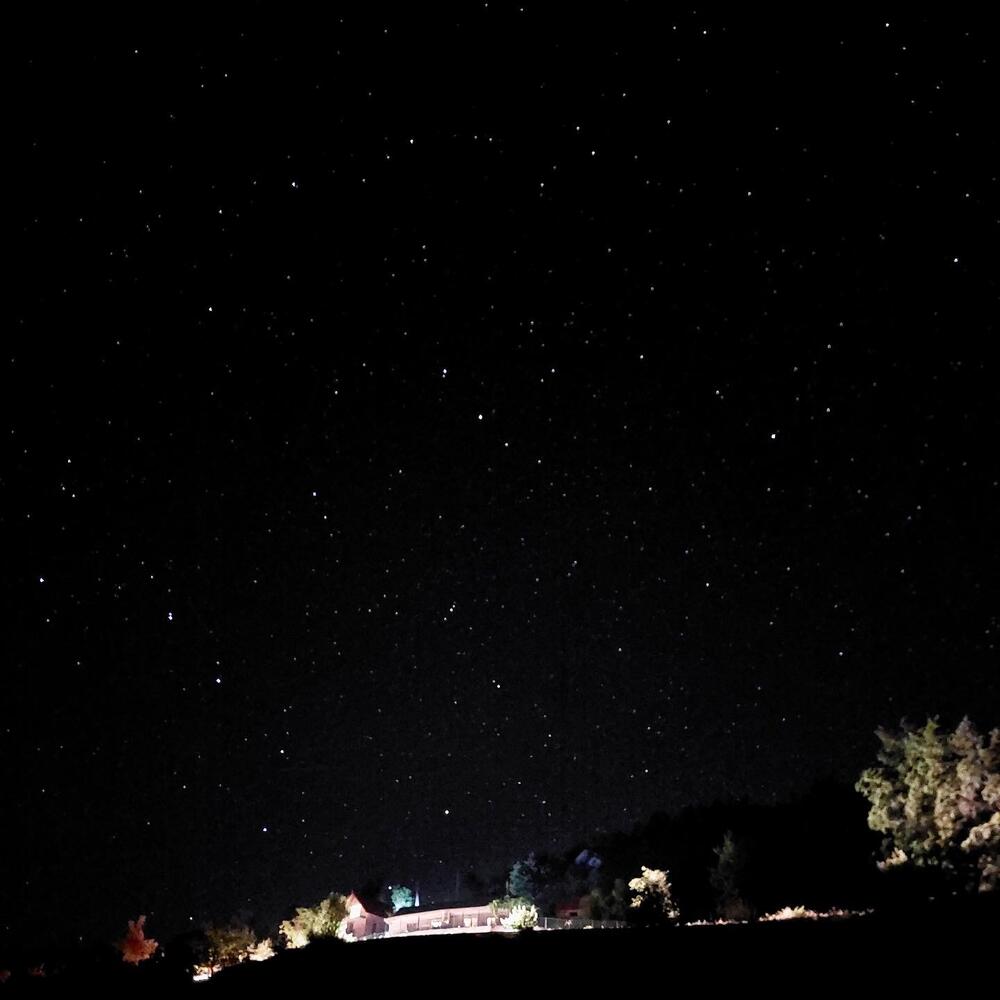 <p>Licenca za posmatranje zvijezda dostupna na samo dvije lokacije u Crnoj Gori - na Presjeci i na Vučju</p>