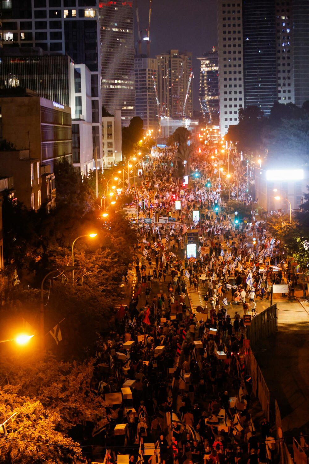 <p>Protesti su održani i širom Izraela, 34. subotu uzastopno.<br /> </p>