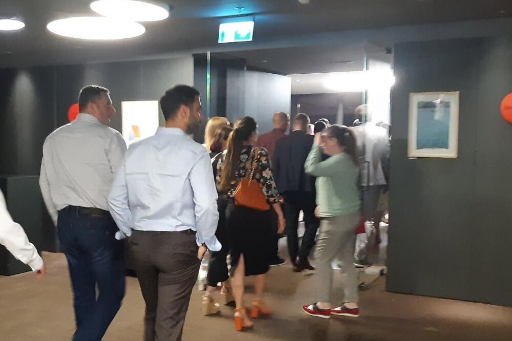 Večeras po završetku sjednice Glavnog odbora Pokreta Evropa sad, Foto: Biljana Matijašević