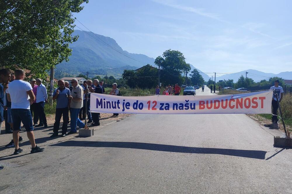 Detalj sa blokade saobraćajnice, Foto: Svetlana Mandić