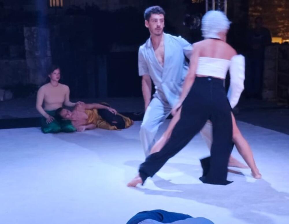 Sa baleta 'Zidanje Skadra'