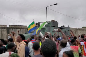 Vođe državnog udara u Gabonu kažu da je svrgnuti predsjednik u...