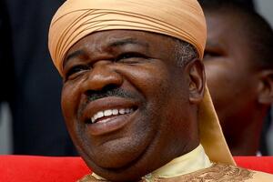 Vojni puč u Gabonu: Ko je svrgnuti predsjednik Ali Bongo -...