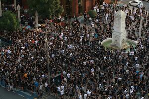 Navijači Partizana u protestnoj šetnji nezadovoljni radom uprave...
