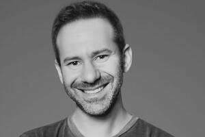 Ko je Leonid Radvinski, neuhvatljivi vlasnik porno carstva